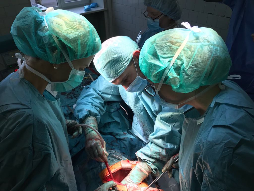 Torakālās ķirurģijas speciālisti veikuši unikālas operācijas