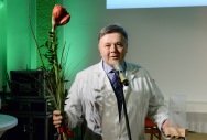Nominācijā "Gada cilvēks pētniecībā" balvu saņema kardiologs Indulis Kukulis.  Balvu pasnieza dr. Iveta Mintāle.