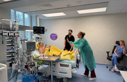 Stradiņa slimnīcā paplašina EKMO metodes pielietojumu, glābjot pacientu dzīvības