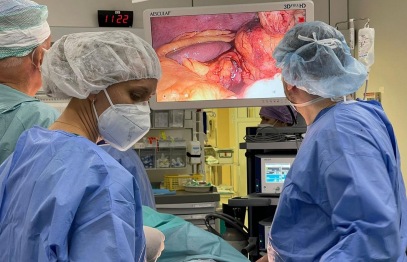 Pirmo reizi mūsu slimnīcas Ķirurģijas klīnikā kuņģa vēzi operē laparoskopiski